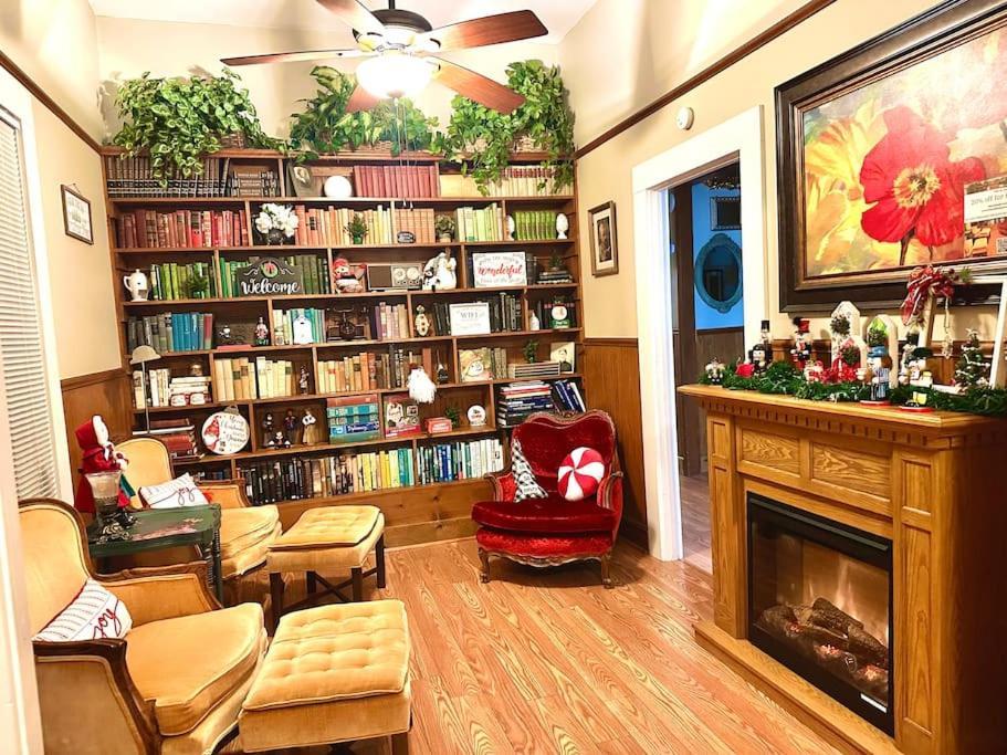 Spacious Downtown Jackson Retreat- Historic Hangout ภายนอก รูปภาพ
