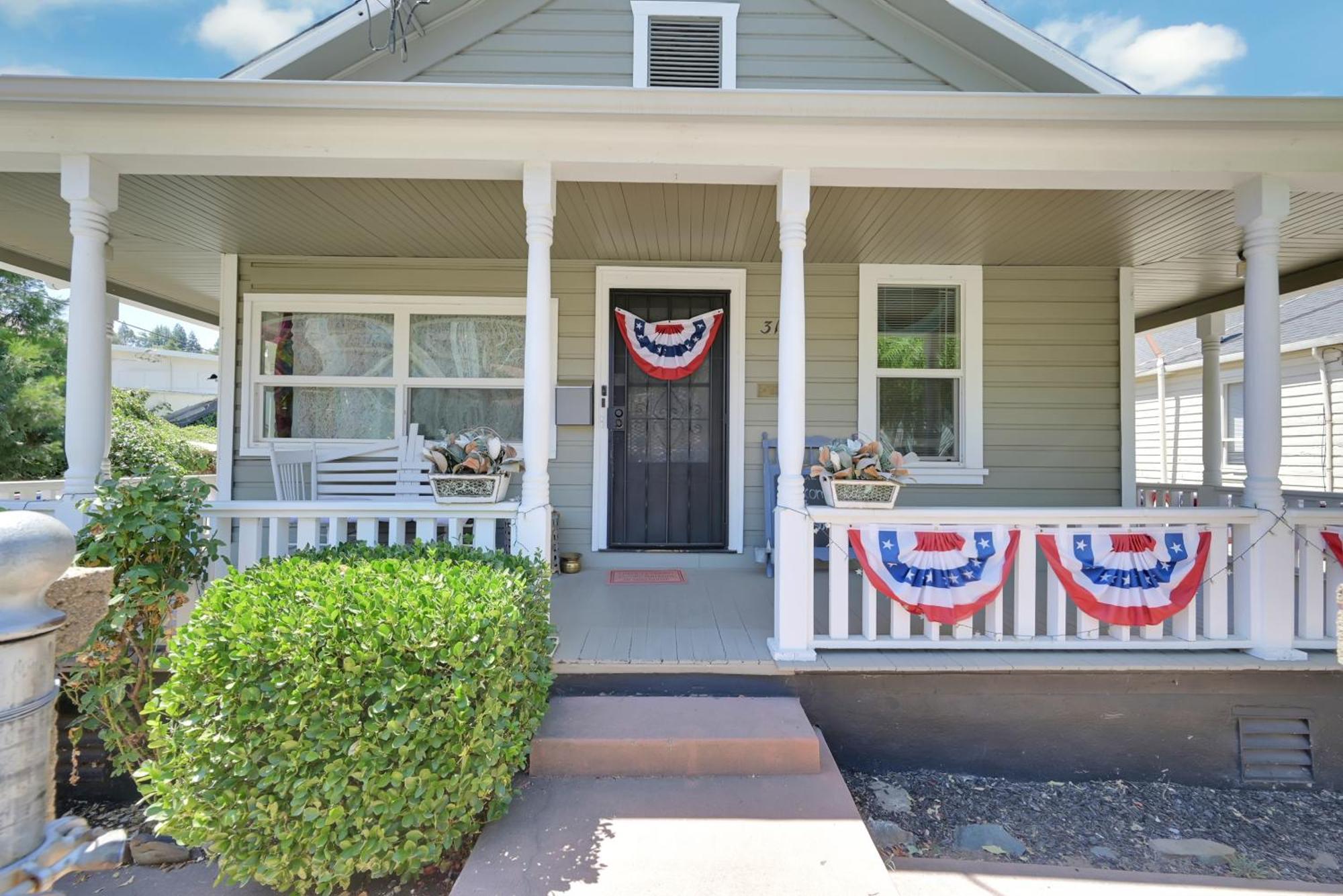 Spacious Downtown Jackson Retreat- Historic Hangout ภายนอก รูปภาพ