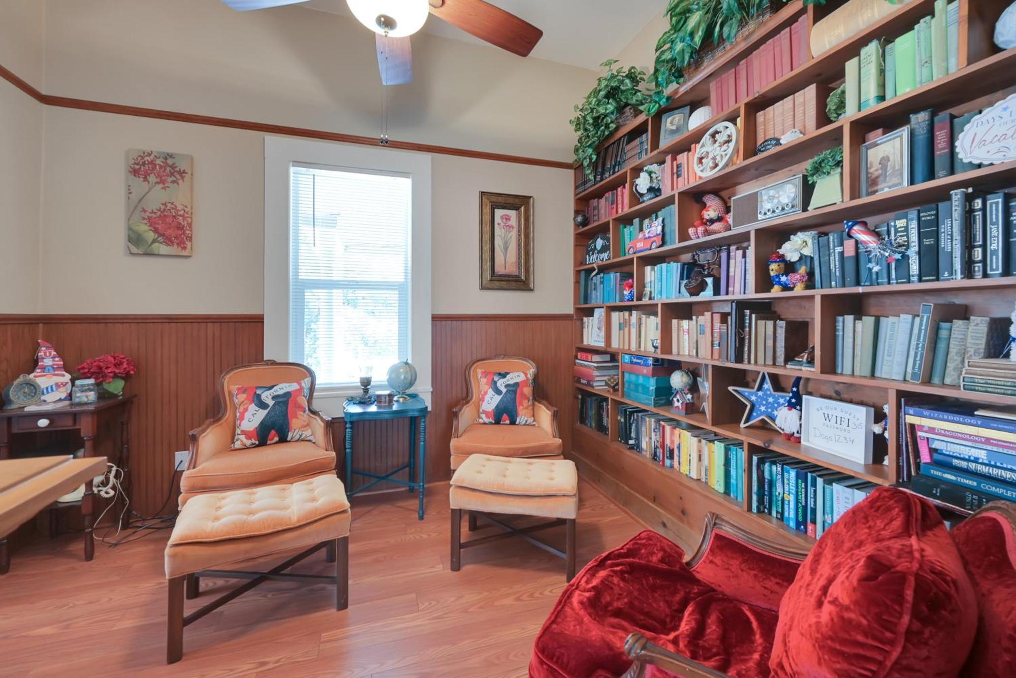 Spacious Downtown Jackson Retreat- Historic Hangout ภายนอก รูปภาพ